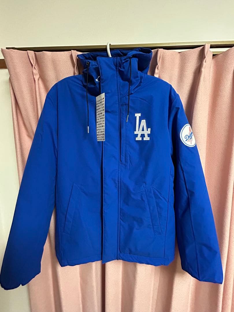 MLB Dodgers ジャケット　ドジャース　ダウン　新品　大幅値下げ.