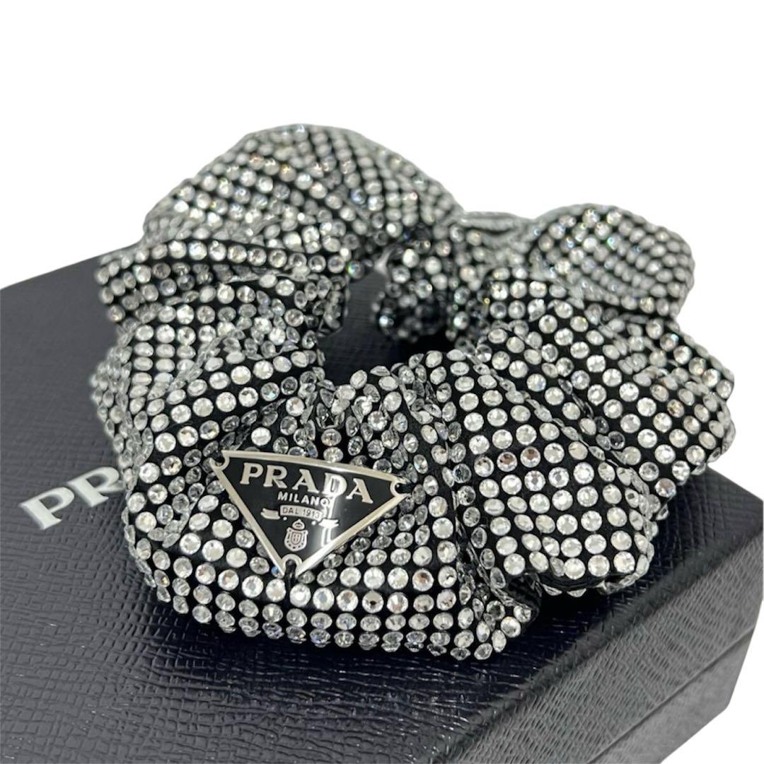 【未使用級】　PRADA　プラダ　シュシュ　ラインストーン　三角ロゴ　ヘアアクセ