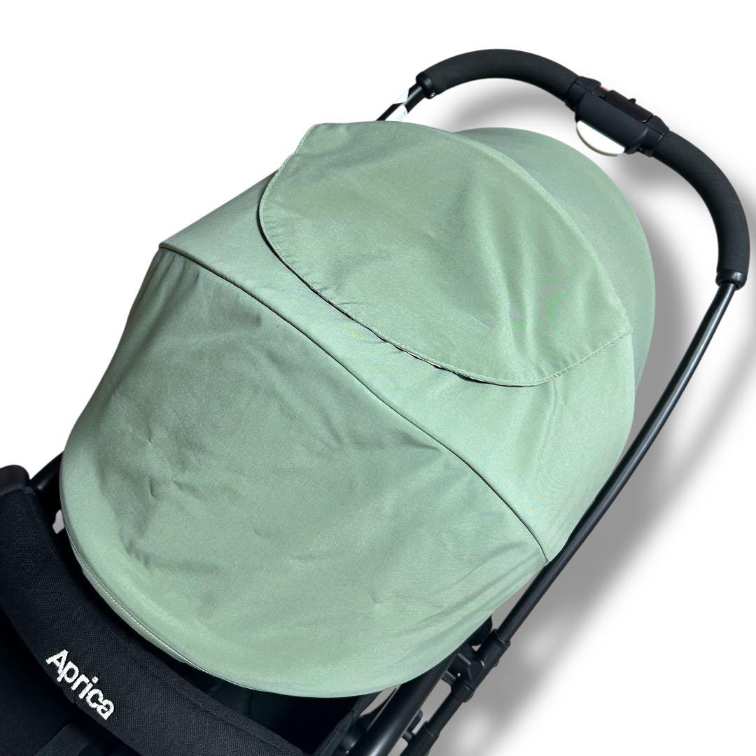 【極美品】Aprica カルーンエアーAB グリーン 軽量 両対面
