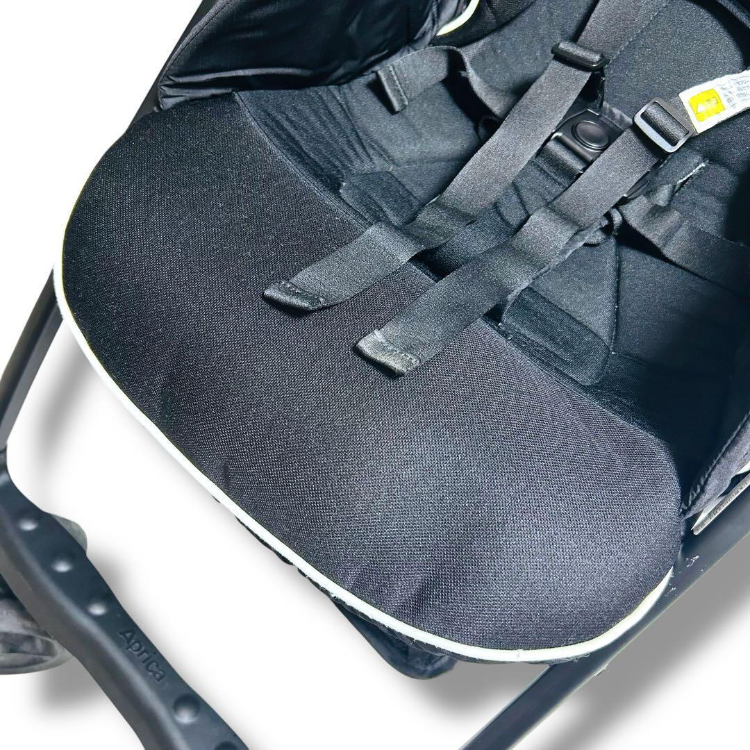 【極美品】Aprica カルーンエアーAB グリーン 軽量 両対面