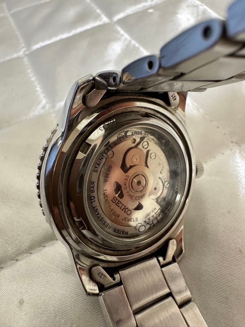 セイコー スポーツ 自動巻き ブラックダイヤル