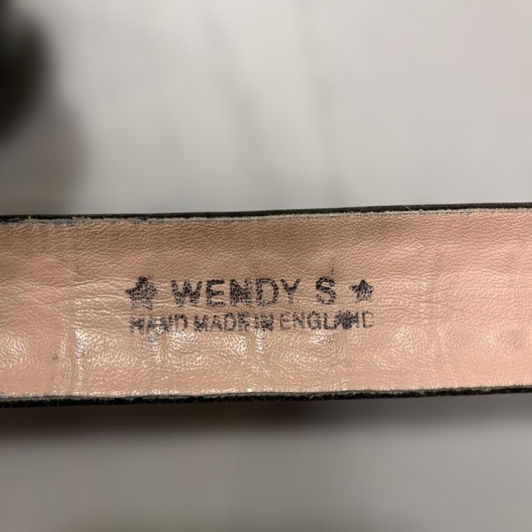 WENDY'S スタッズ付きブラックレザーベルト