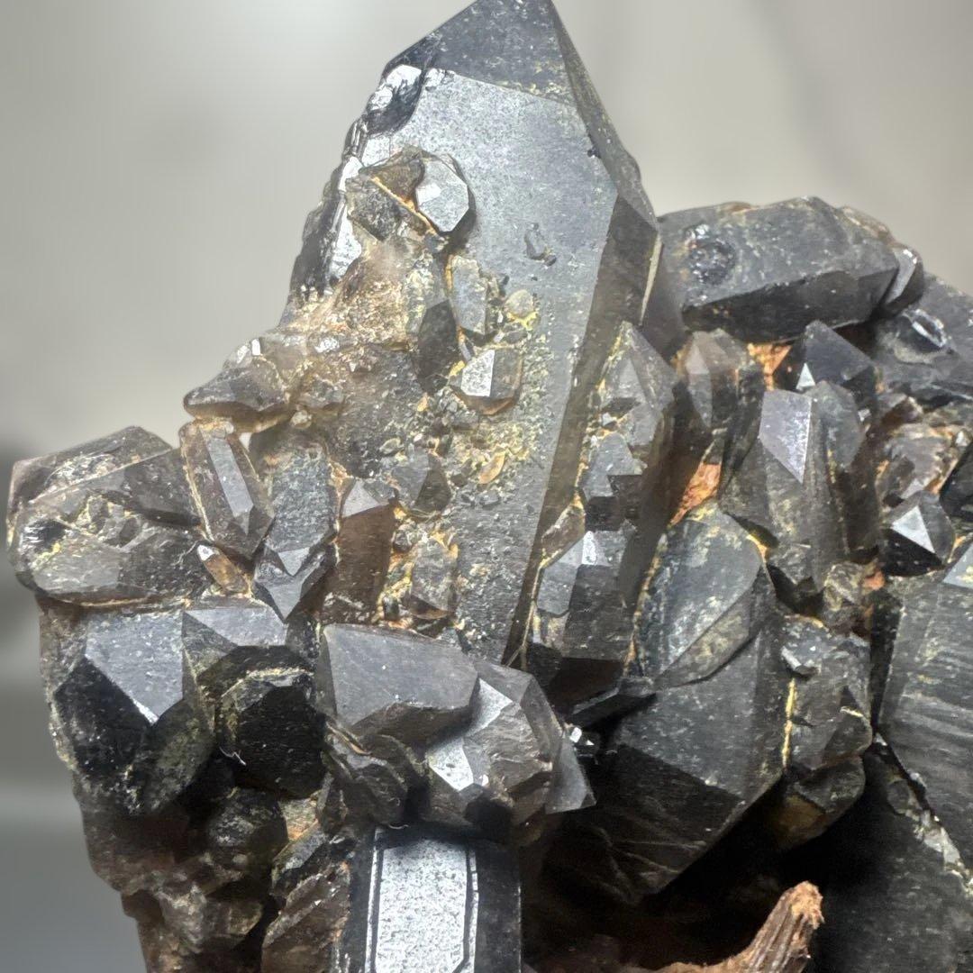 【高品質】山東省産 モリオン 原石 クラスター 台座付 書斎整理品