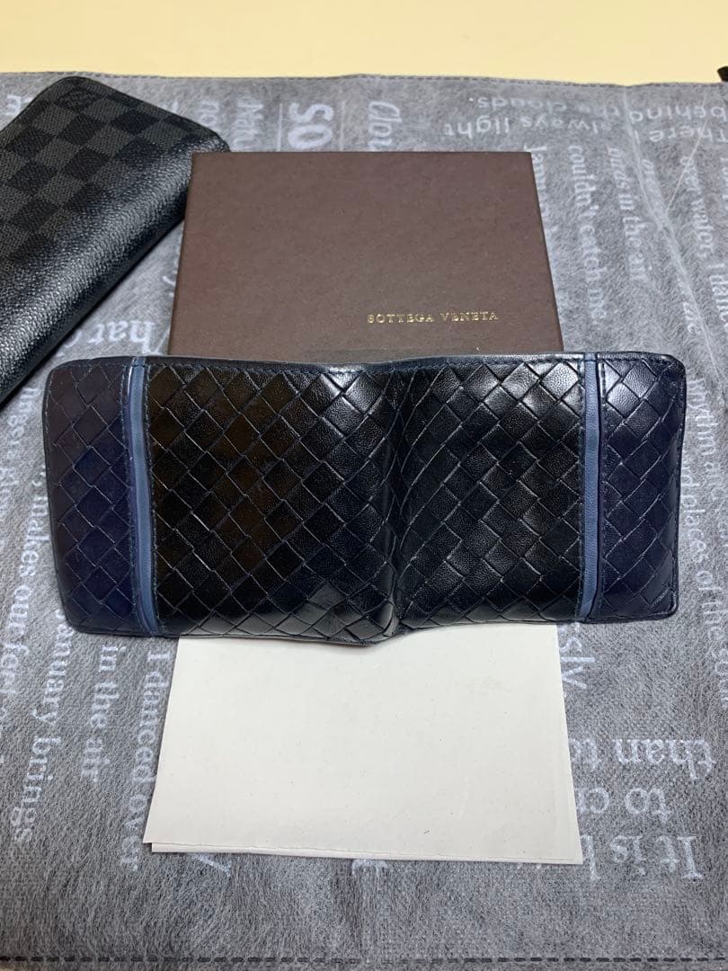 BOTTEGA VENETA 2折りイントレチャート レア品‼️