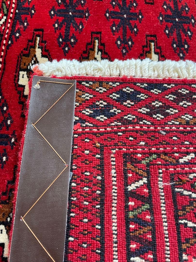 ペルシャ絨毯　トライバルラグ　オールドトルクメン　111cm x 57cm