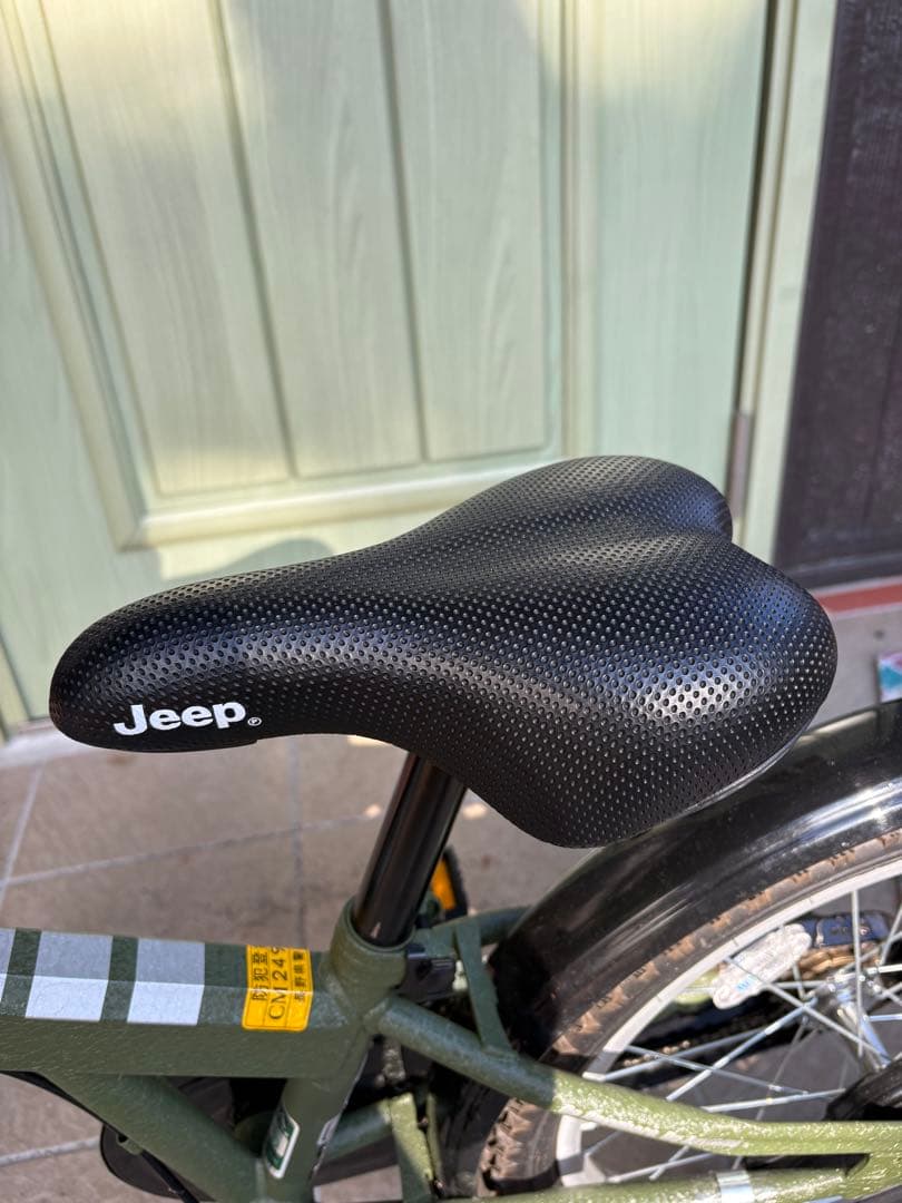 【美品】Jeep 子供用オリーブ色 2025年　　　　　　　現行モデル 18in