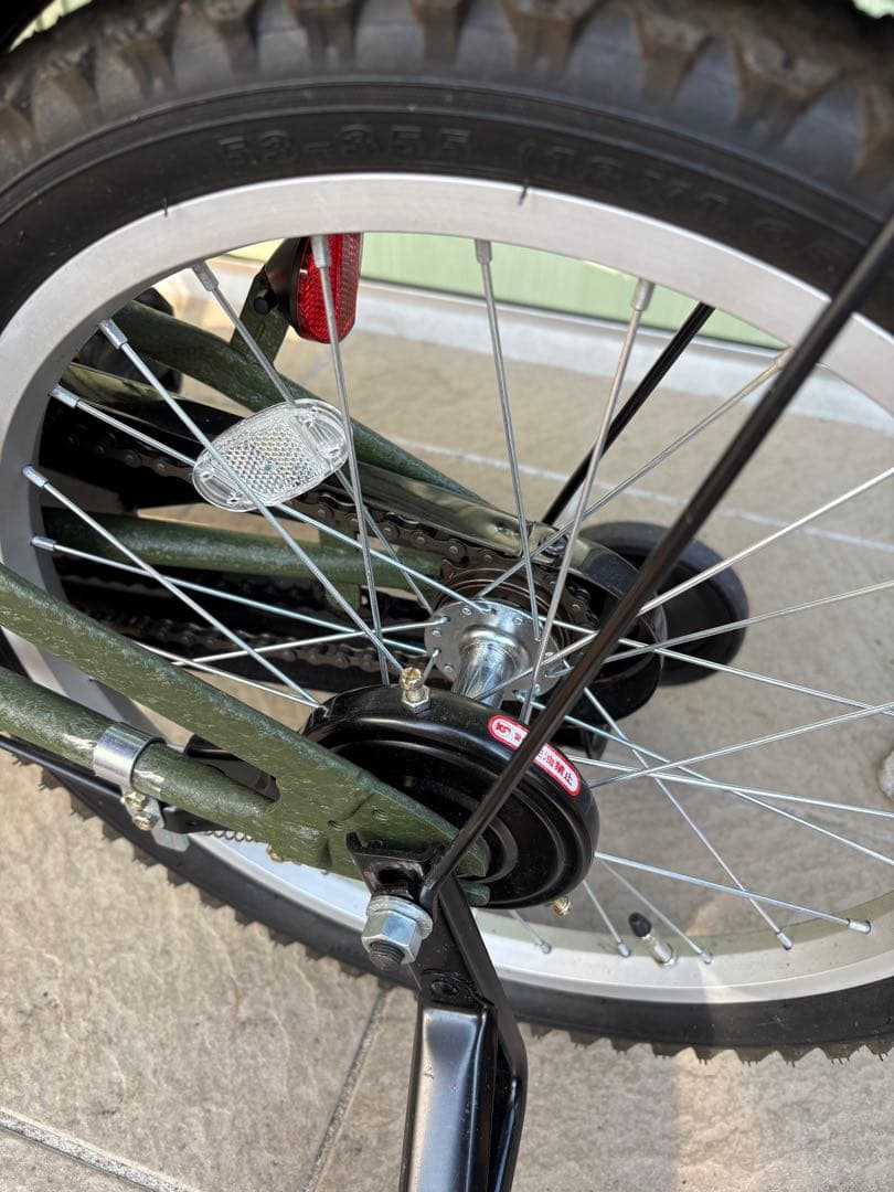 【美品】Jeep 子供用オリーブ色 2025年　　　　　　　現行モデル 18in