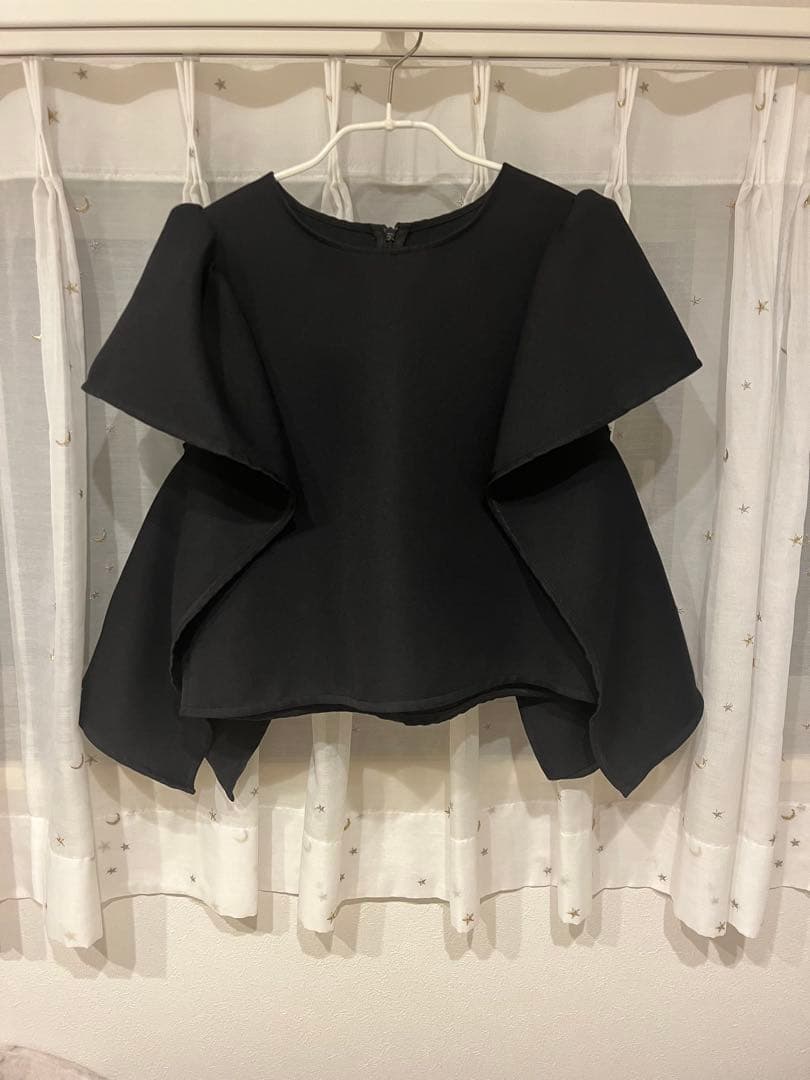 メゾンドドルチェ　リリートップス