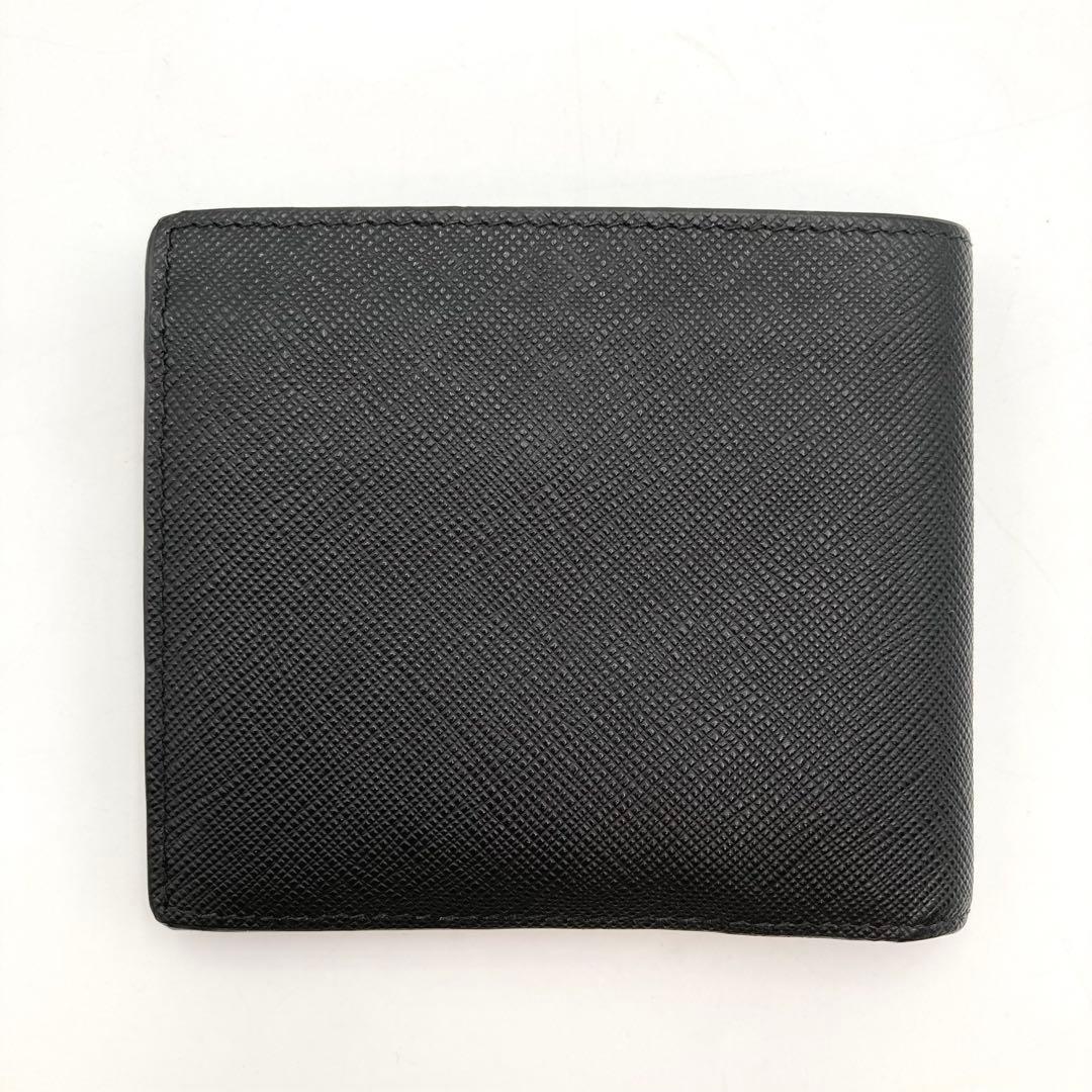 近年！極美品✨ PRADA 二つ折り財布 サフィアーノレザー 黒 メタルロゴ