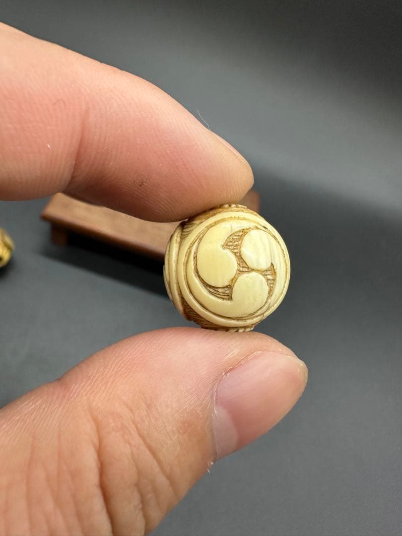 緒締　玉4点 玉　おじめ　根付　提げ物　骨董古美術