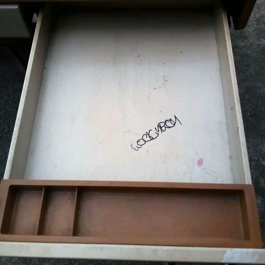 昭和レトロ　オカムラ学習デスク　勉強机　　　昭和の学習机　1976年製