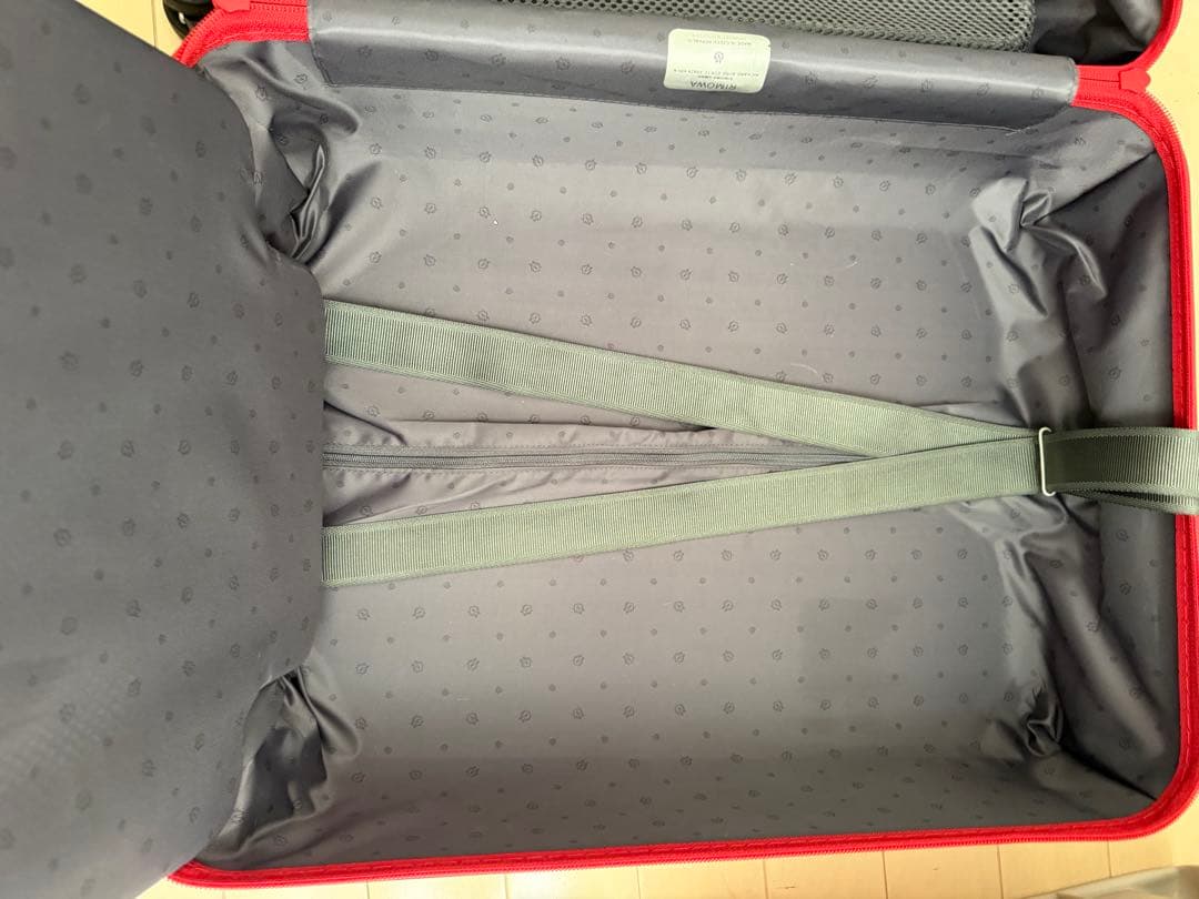 【美品】RIMOWA リモワ エッセンシャルキャビン 36L レッド　キャリー