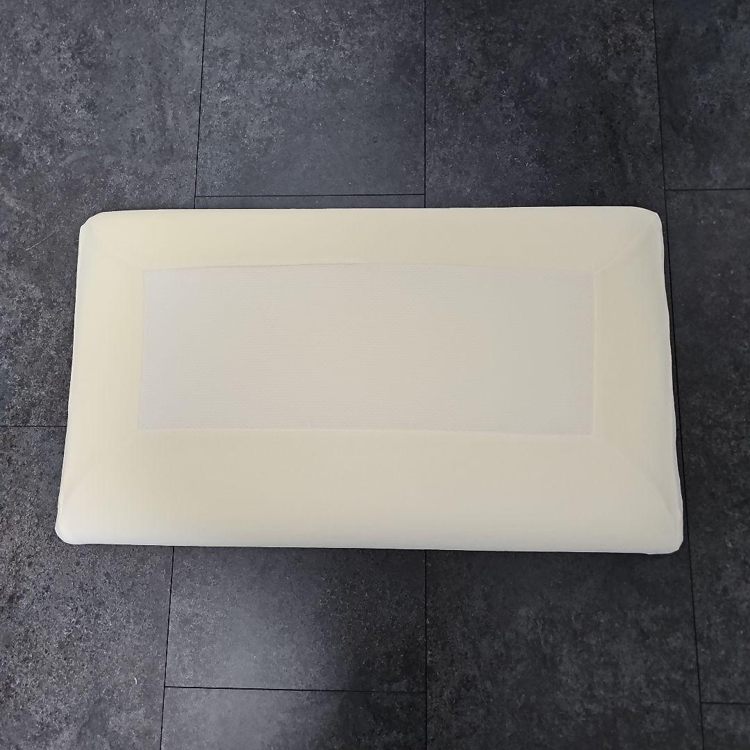 【連休限定値下　美品】Magniflexマニフレックスエアトスカーナ枕