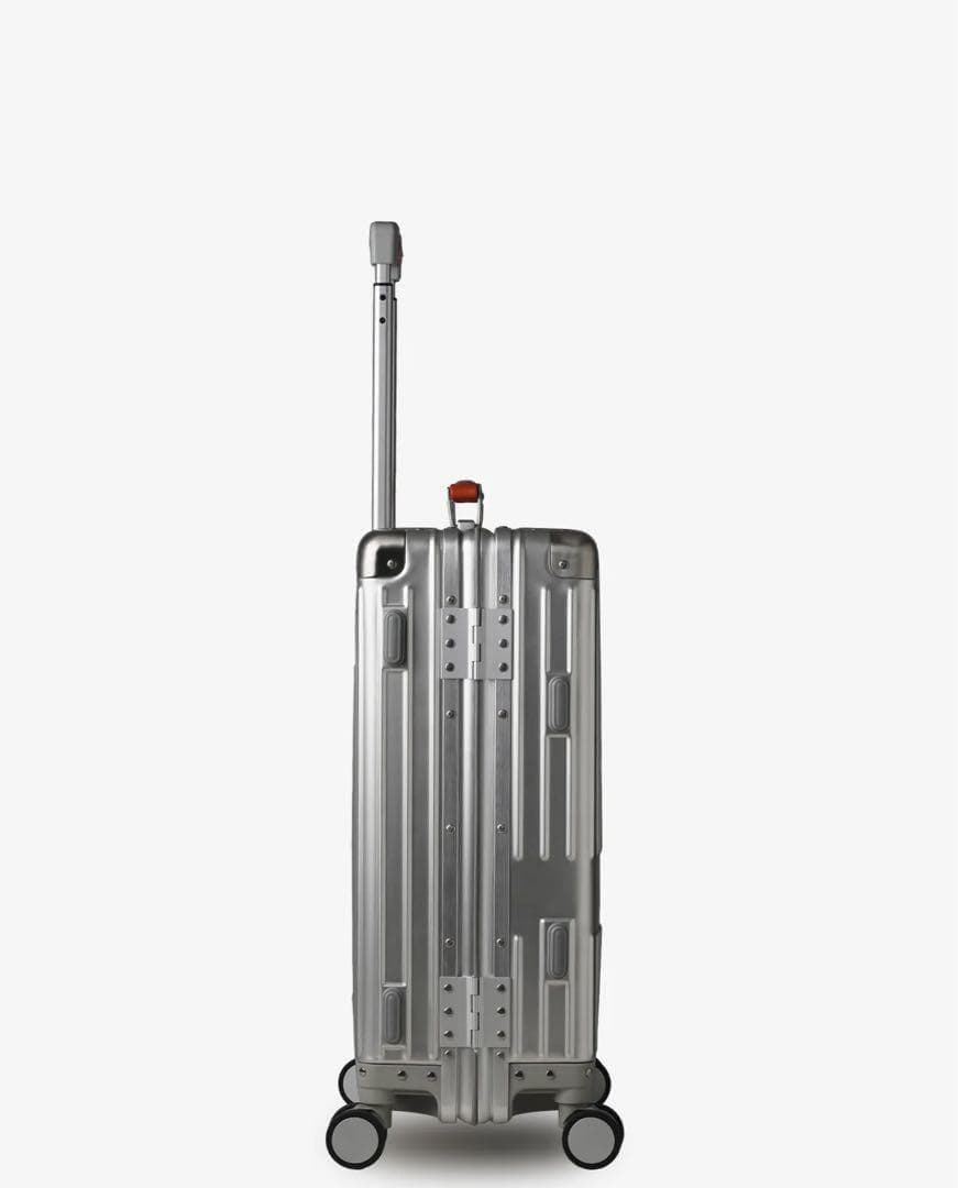 ト*ン様 新品 イノベーター INV1811STP Silver 36L Cab