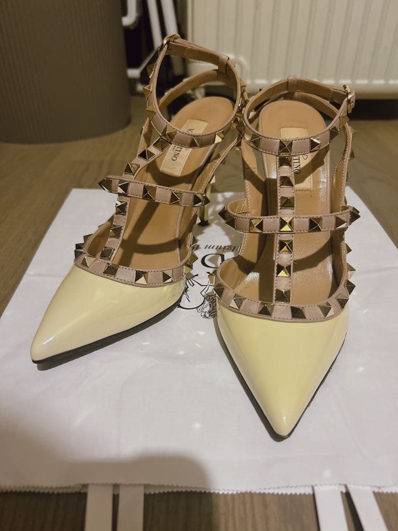 VALENTINO ヴァレンティノ スタッズ ストラップ パンプス 23.5