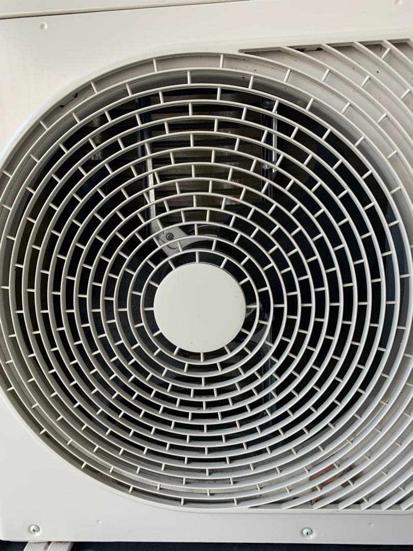 TOSHIBA エアコン室外機セットRAS-J221ARY (W) 2022年製