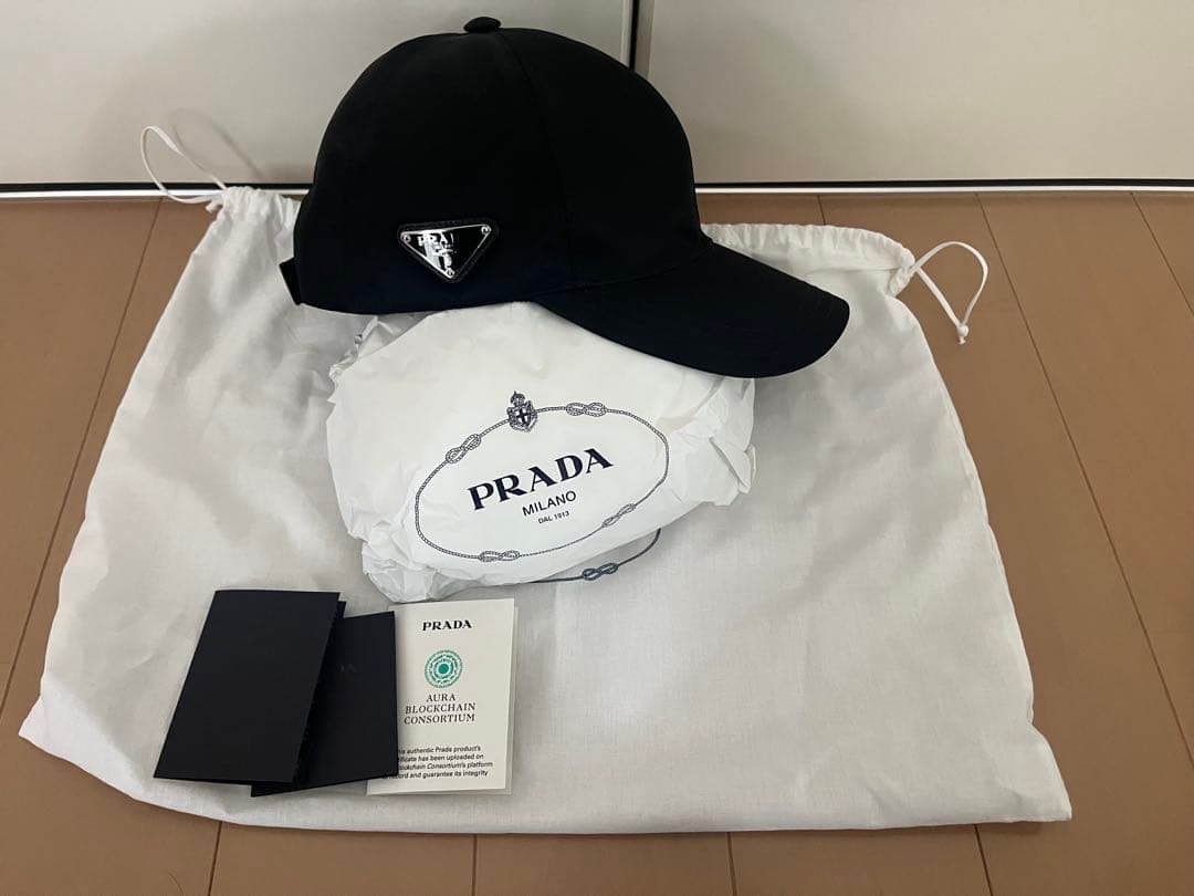 ♡PRADA♡ブラック ベースボールキャップ M