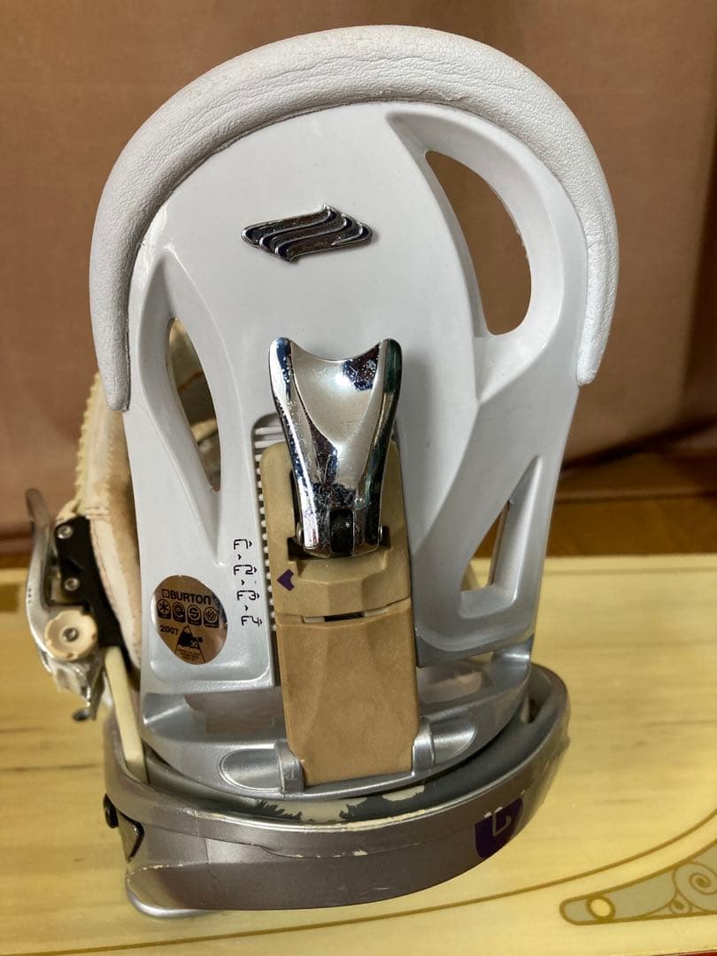 Burton Avenue スノーボード ビンディング付き