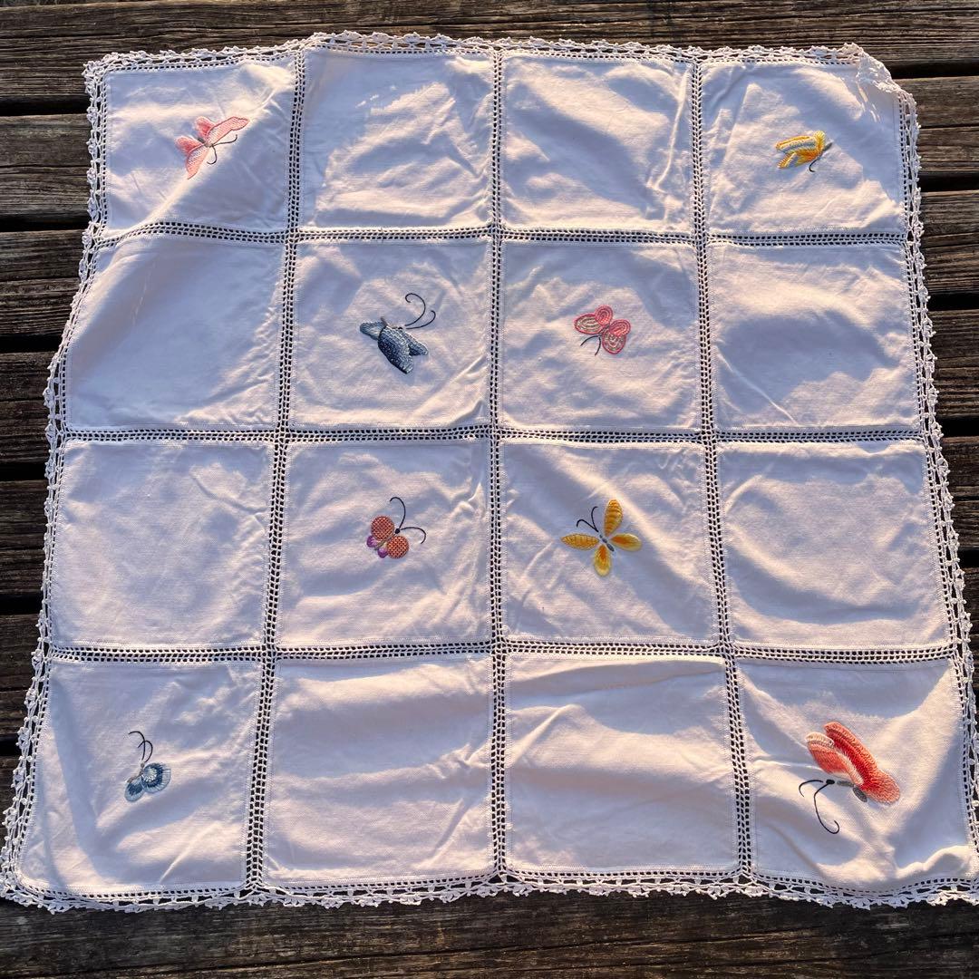 フランス　アンティーク　蝶々刺繍　テーブルクロス