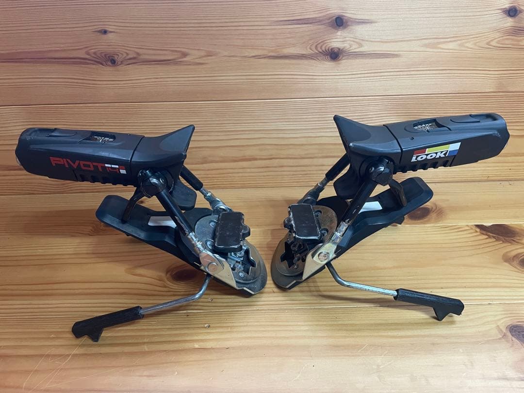 スキー LOOK Pivot 14