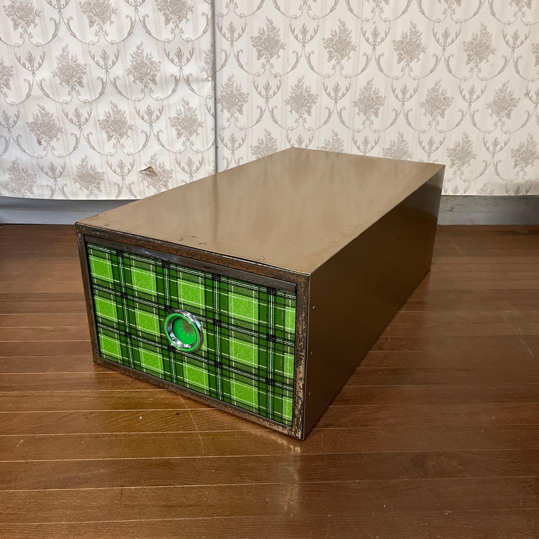 【アンティーク】① 昭和レトロ レトロポップ ブリキ 衣装ケース 収納ボックス