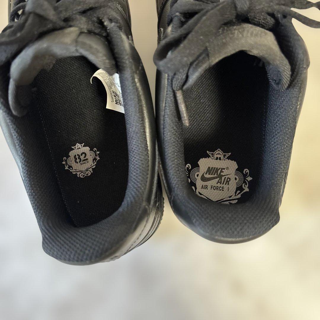 NIKE エアフォース1 スニーカー　オールブラック黒24.0㎝