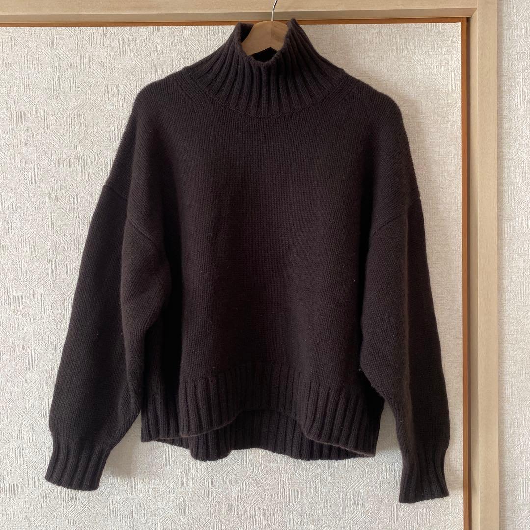 cos タートルネックニット　カシミヤ