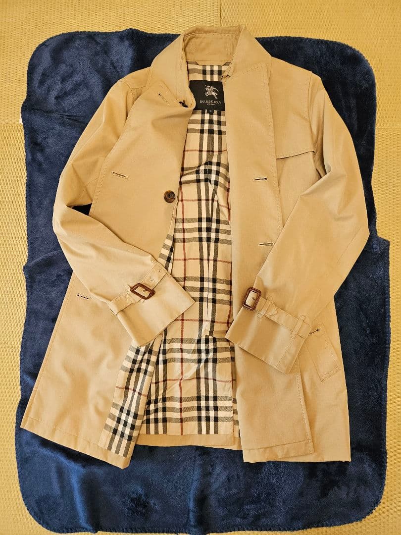 週末SALE　BURBERRY ベージュ トレンチコートハーフコート 38 美品