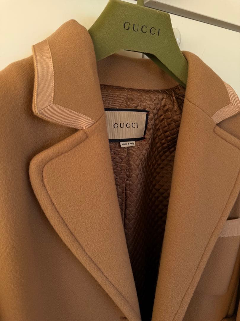 GUCCI ベージュ ロングコート GUCCIのハンガー付き