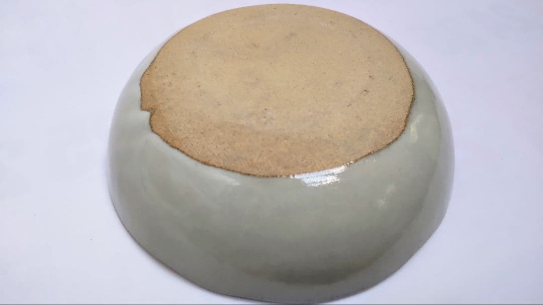 緑色波型皿と茶色平型皿セット