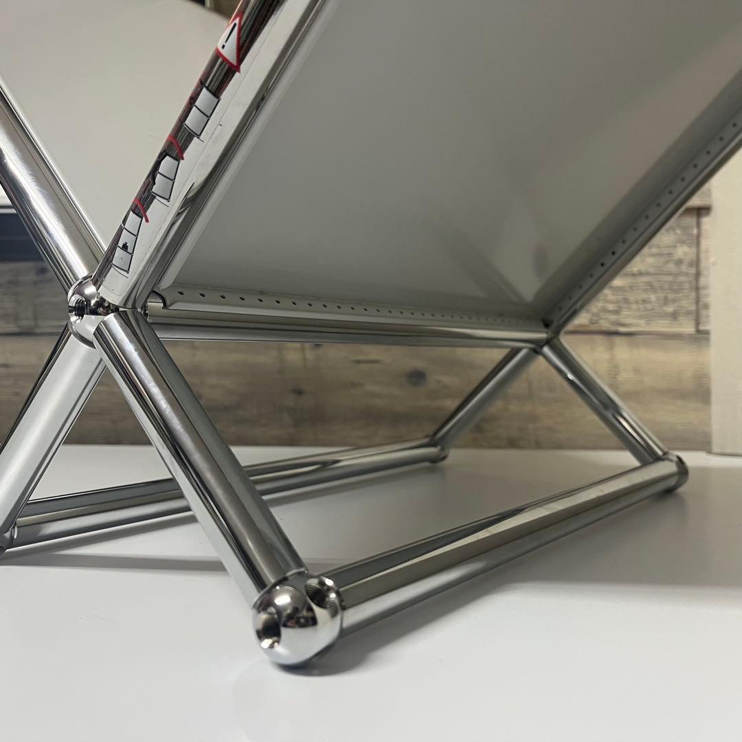 USM Haller ハラーシステム book stand 色：ライトグレー