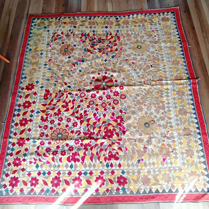 インドラジャスターン/ミラーワーク刺繍古布/トライバルラグ壁掛け