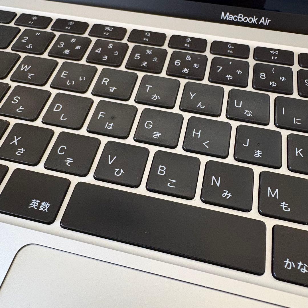 Apple MacBook Air M1 8G/512GB 上位モデル