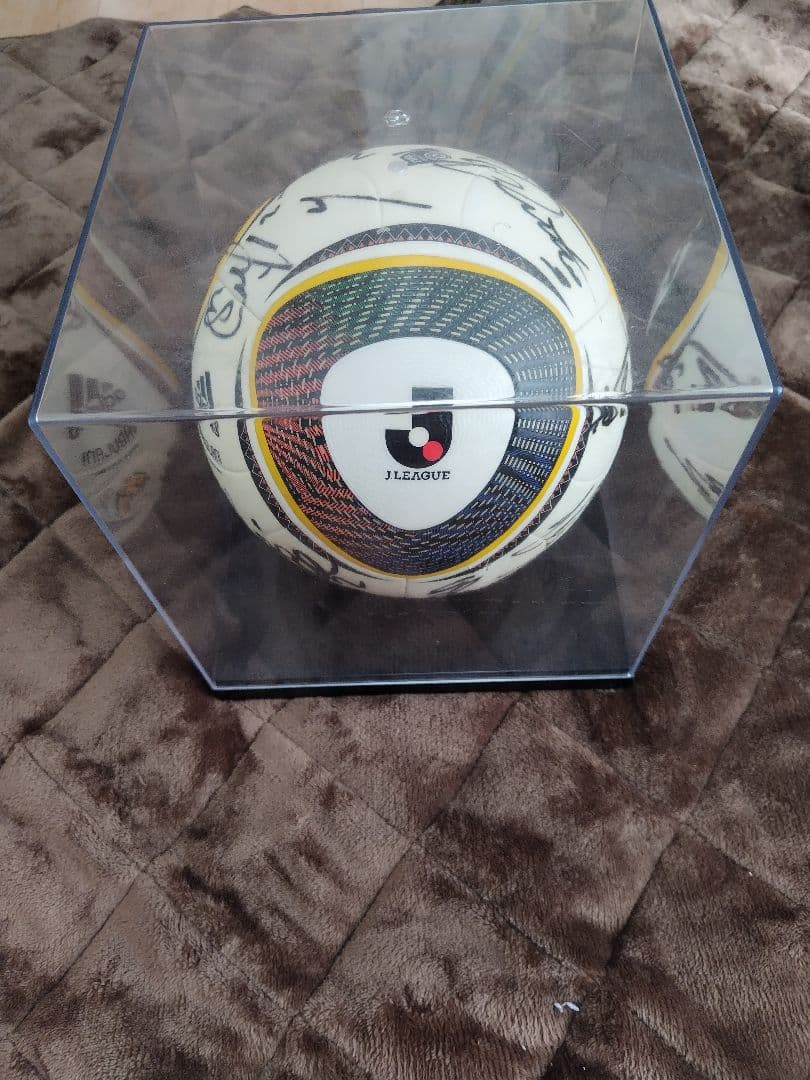 2010年京都サンガFC選手サイン入りサッカーボール 専用スタンド付き
