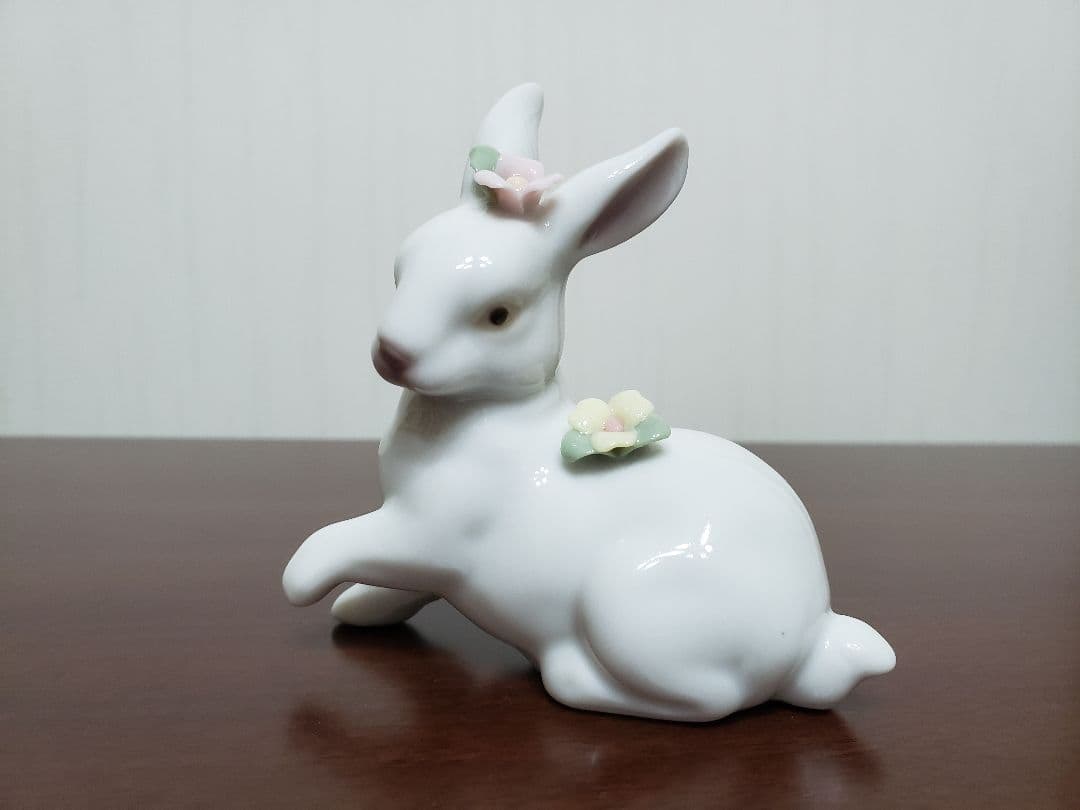 【Cosmos】花うさぎ陶器の置物
