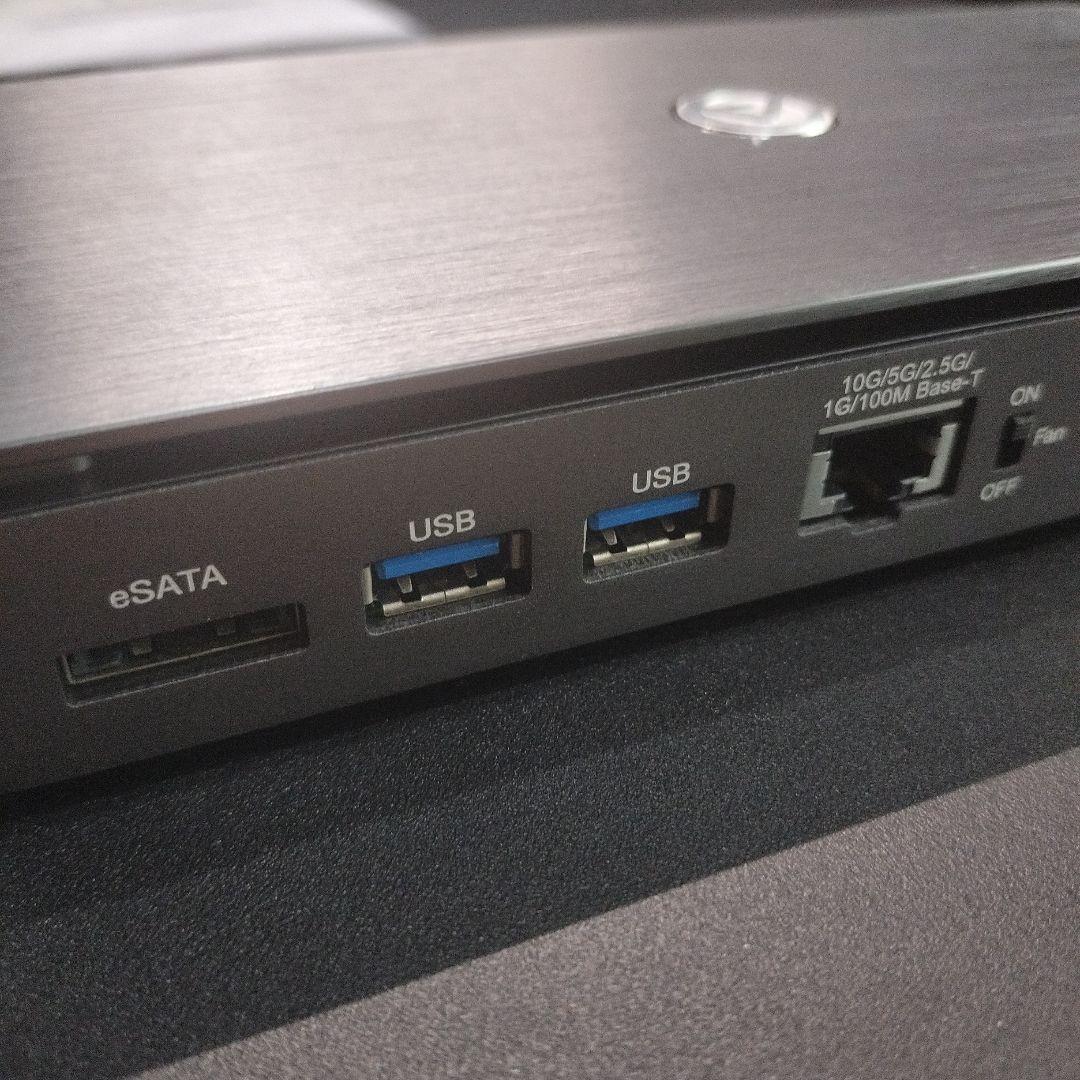 Thunder3 Dock Pro　（イーサネットポート 10GbE）