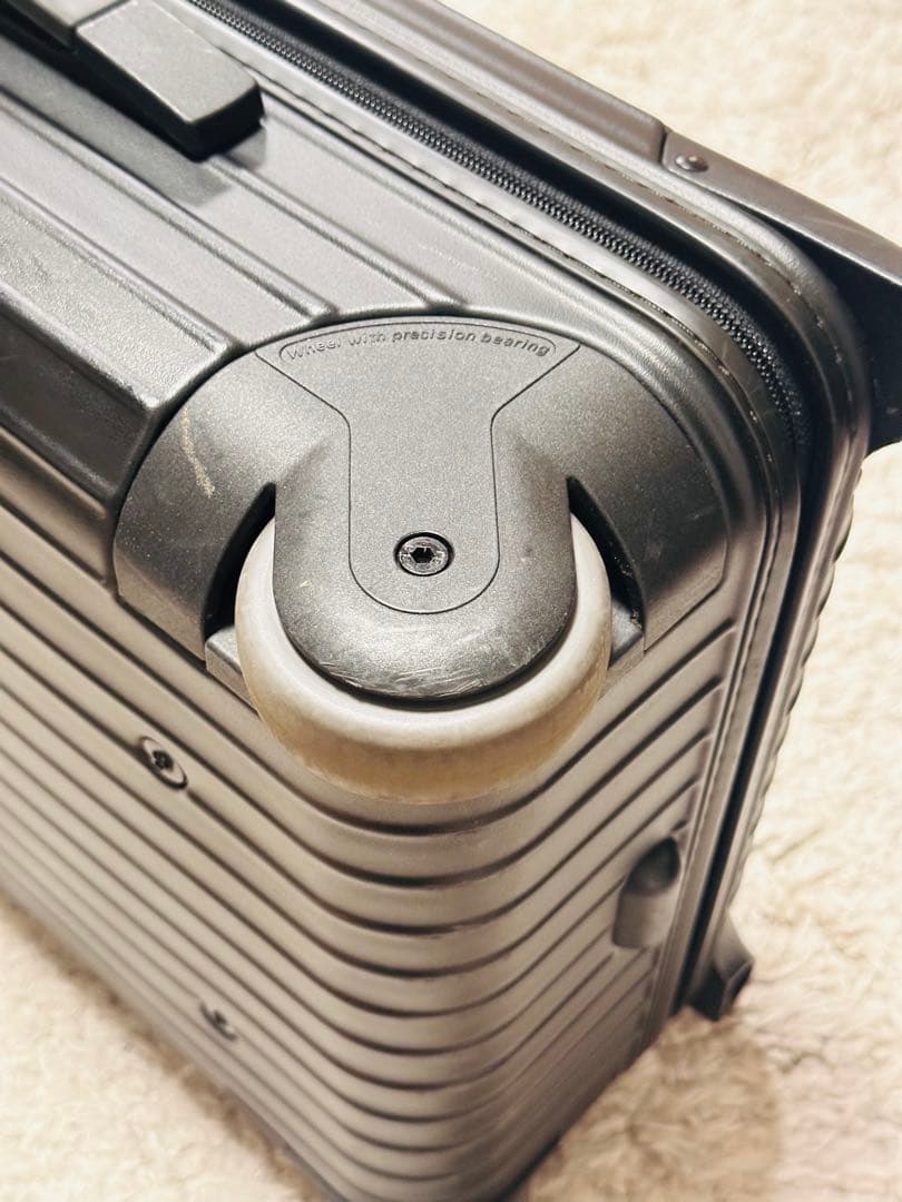 s*o様 リモワ　サルサ　キャリーケース　2輪　35L 機内持ち込み可　トラベル