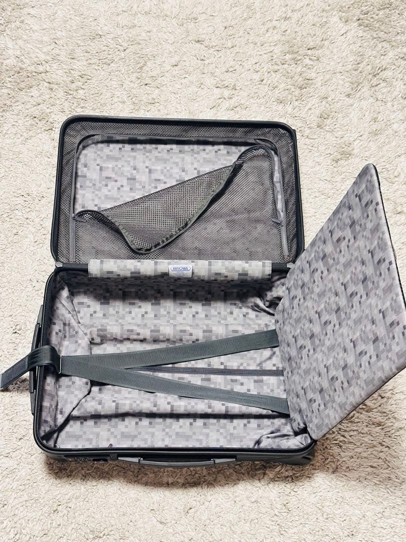 s*o様 リモワ　サルサ　キャリーケース　2輪　35L 機内持ち込み可　トラベル