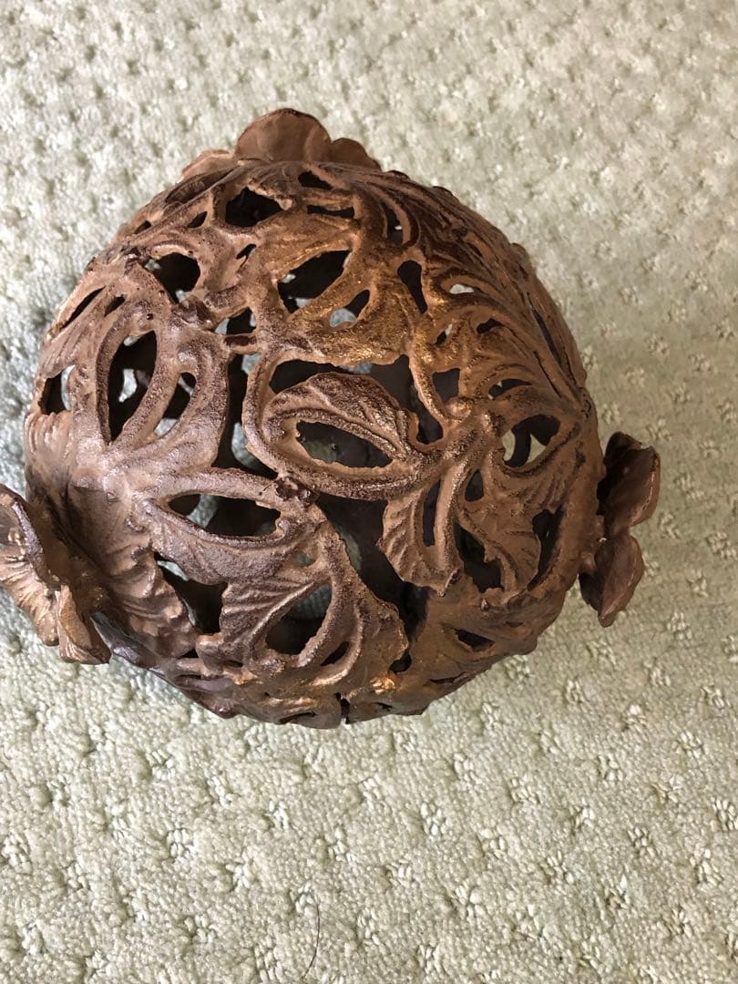 玉乗り 獅子 置物　狛犬 シーサー 金属製 台付き