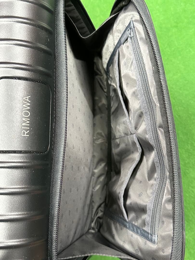 【RIMOWA】コンパクトスーツケース