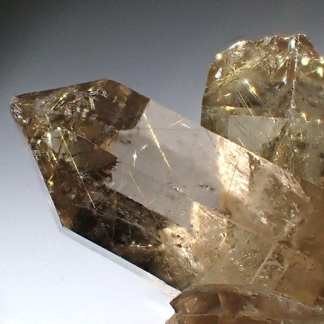 【パキスタン産】スモーキールチルクォーツ