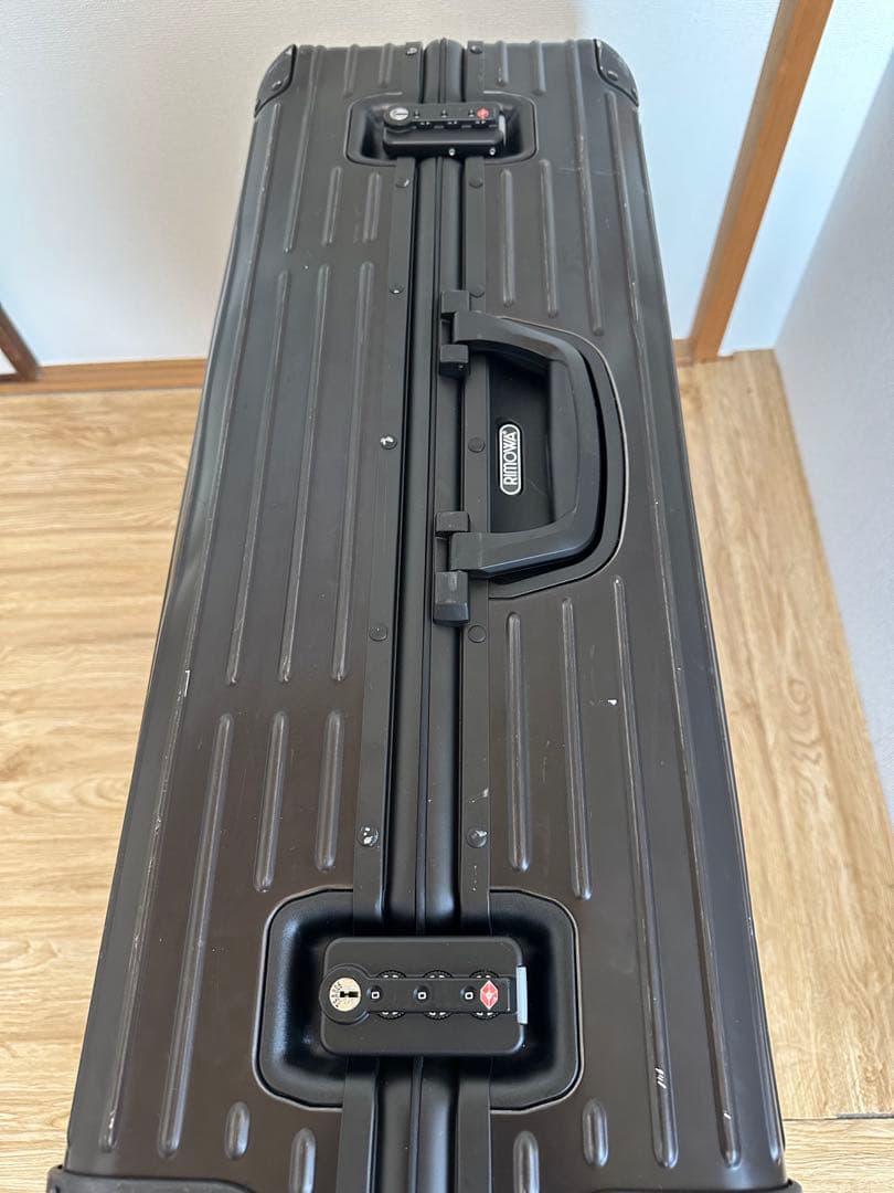 リモワ　RIMOWA ブラック　6回使用