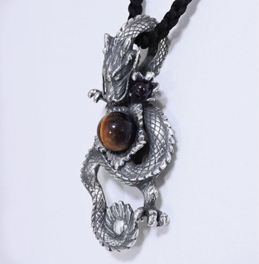 ドラゴンモチーフ ・シルバータイガアイペンダント・昇龍開運
