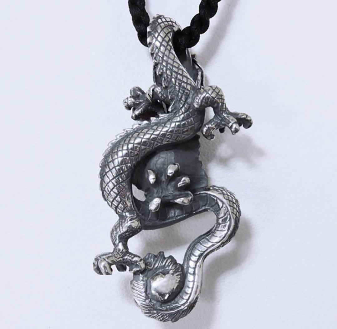 ドラゴンモチーフ ・シルバータイガアイペンダント・昇龍開運