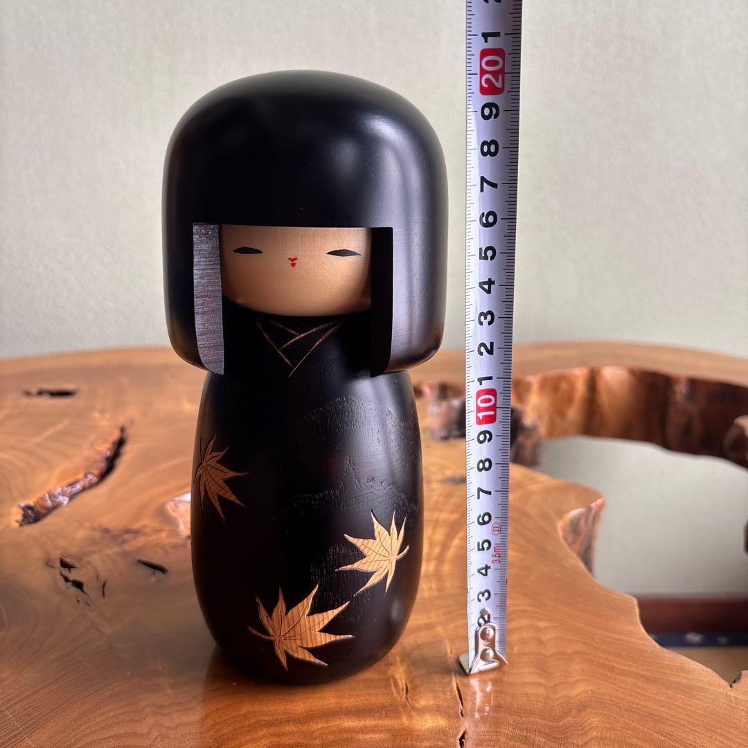 象嵌こけし 「もみじ」卯三郎こけし 創作こけし 高さ21.5cm 共箱