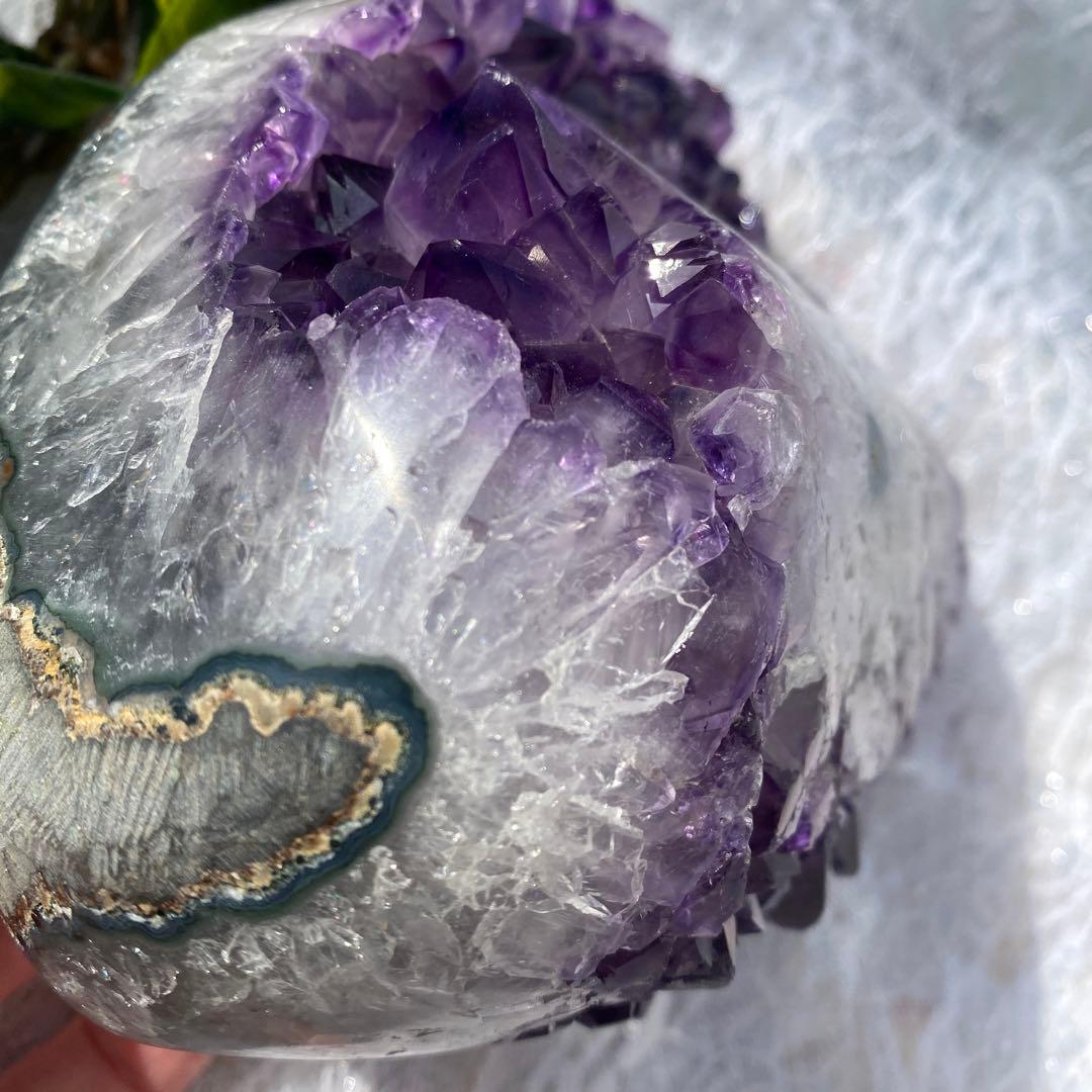特価‼️希少価値！虹つき⭐︎可愛いお花が付いている、アメジスト♪