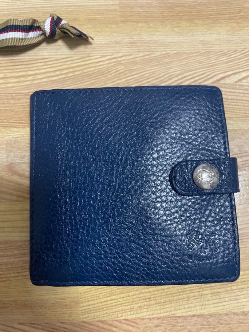 週末限定値下げ【美品】イルビゾンテ 二つ折り財布　ネイビー