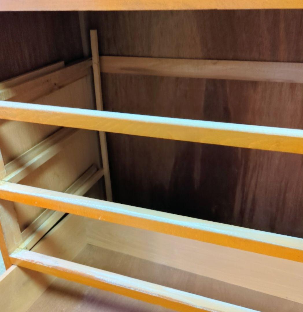 昭和　レトロ　タンス　箪笥　チェスト　引き出し　波板ガラス　ガラス戸