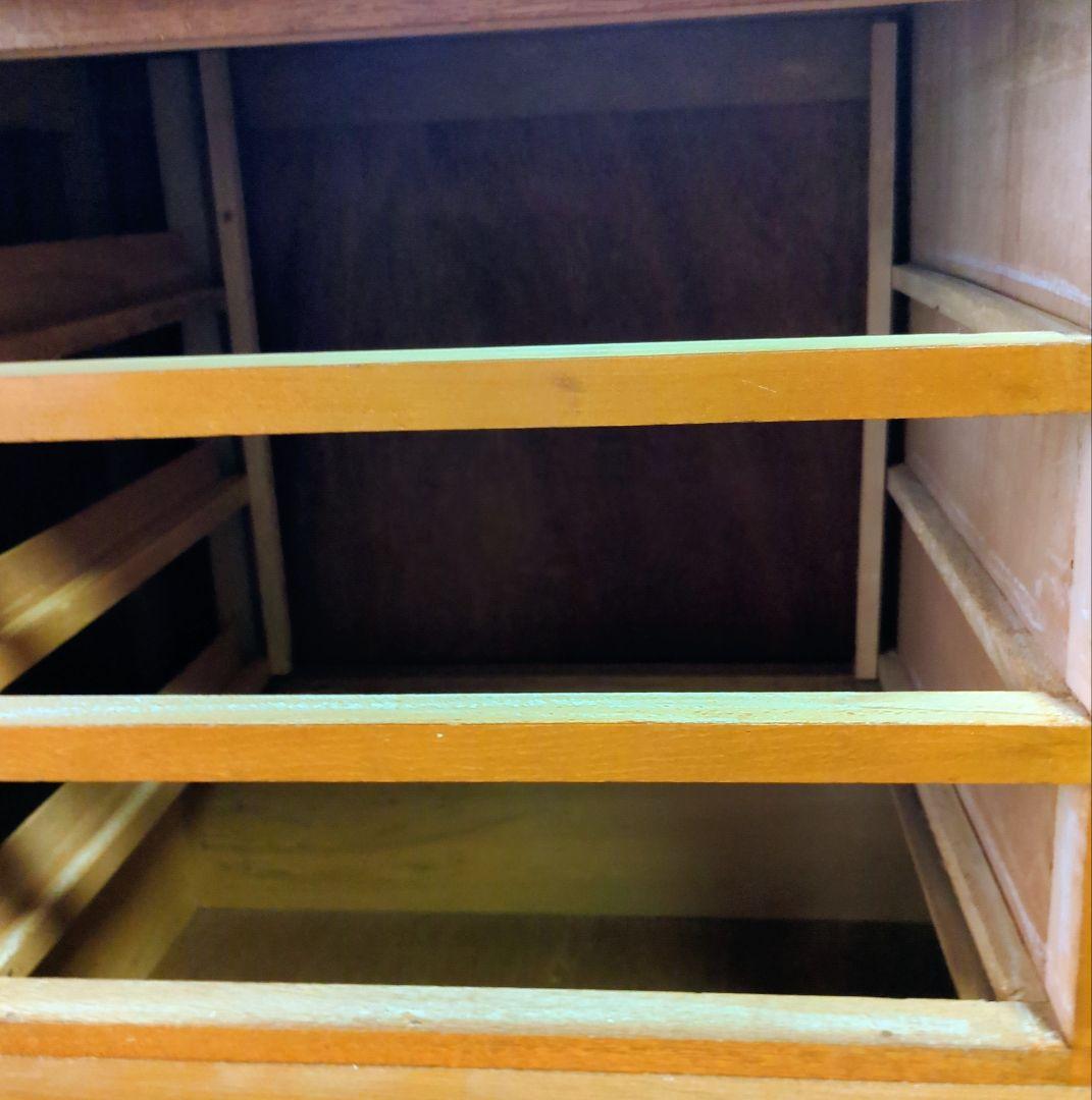 昭和　レトロ　タンス　箪笥　チェスト　引き出し　波板ガラス　ガラス戸