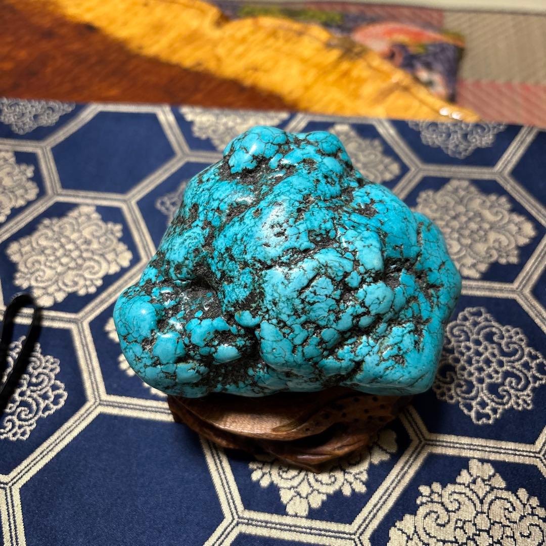 ターコイズの自然石 ？